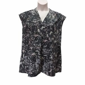 Liz Lange Abstract Print Maternity Top